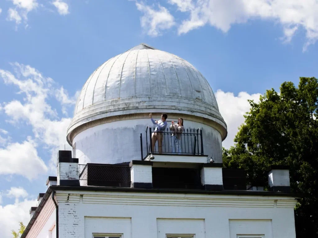 Students on a balcony at the Heyden Observatory